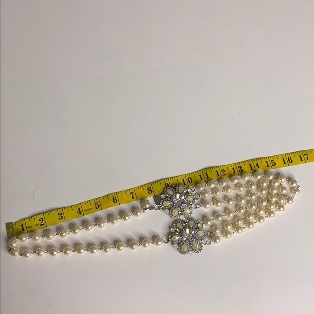 CARA NY Pearl Crystal upcycled 3 tier necklace Costume jewelry - Picture 9 of 10